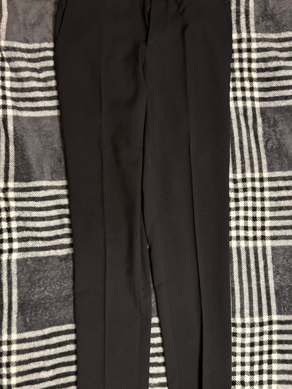 Haggar Black Dress Pants - Slim Straight Tailored Look